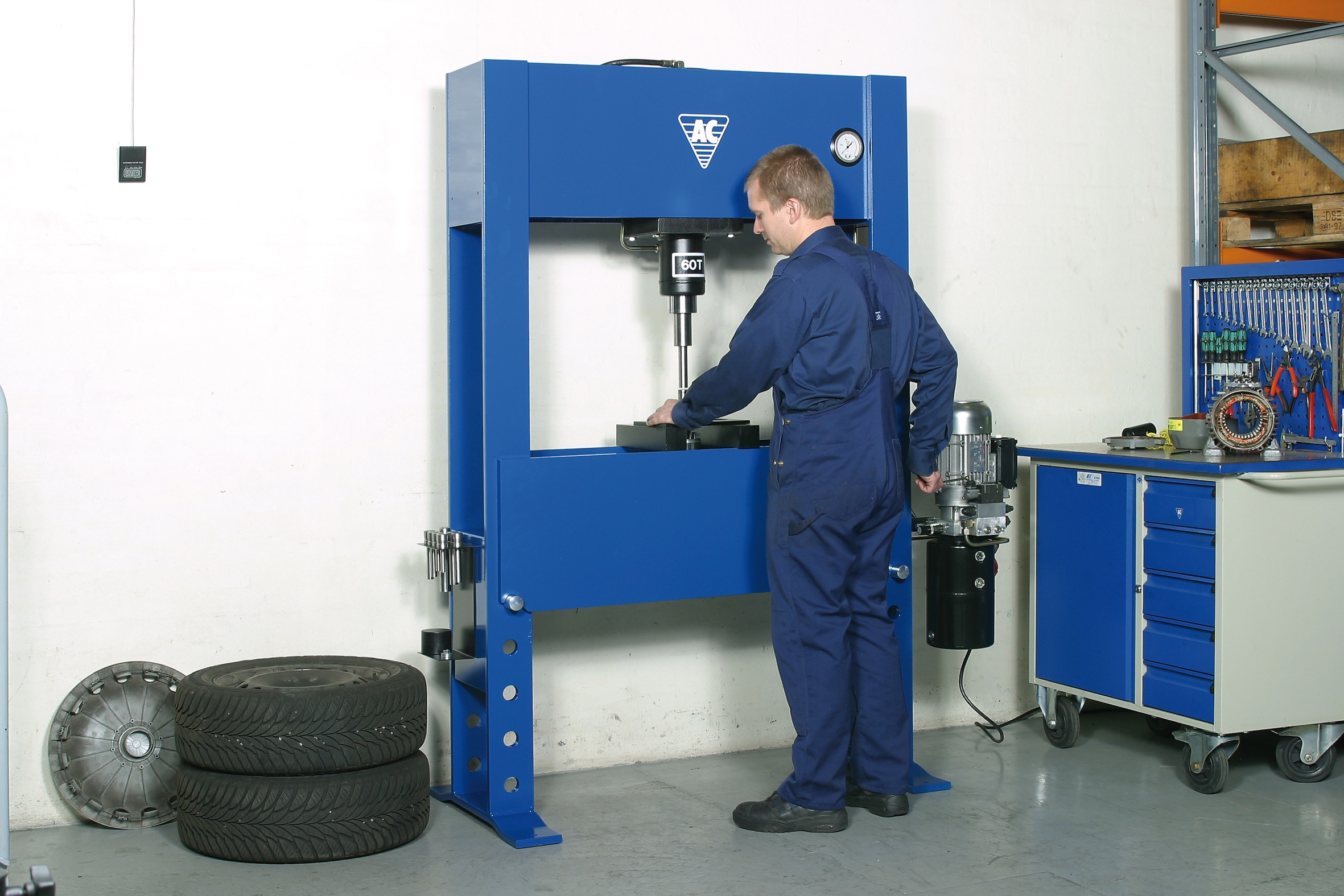 VERKSTADSPRESS P60EH1-D3 60 TON - Bild 2