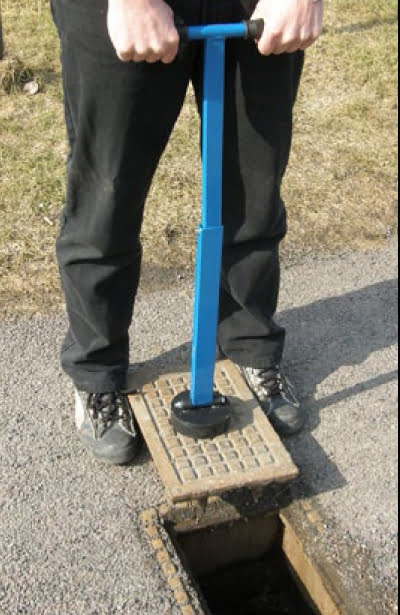 Magnetisk Brunnslocksöppnare Blå - Bild 3